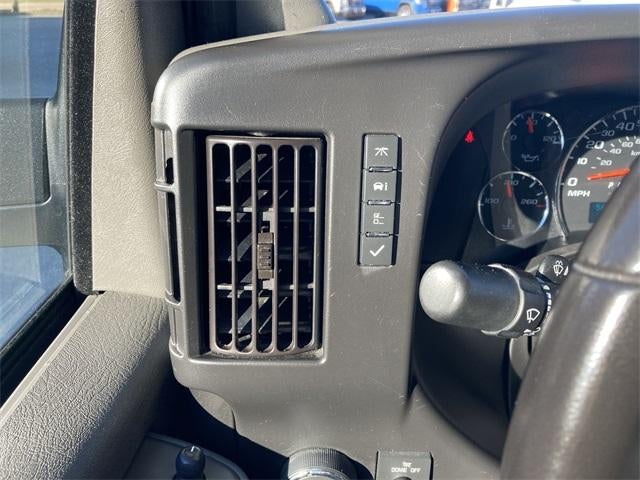 2023 Chevrolet Express Passenger 3500 LS