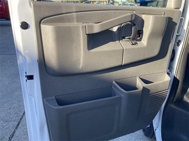 2023 Chevrolet Express Passenger 3500 LS