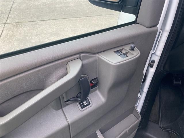 2017 Chevrolet Express Passenger 3500 LT