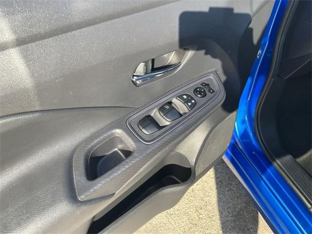 2023 Nissan Versa SV