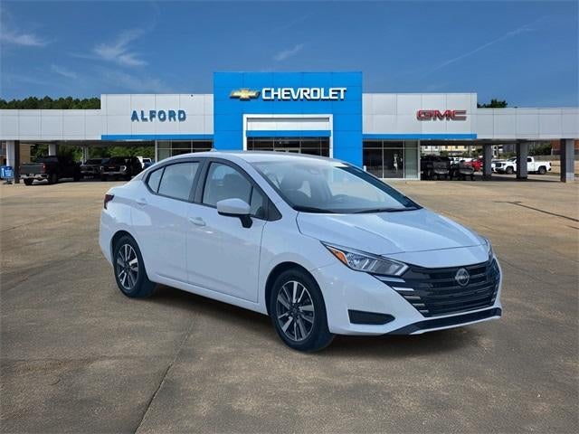 2023 Nissan Versa SV