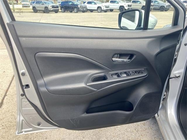 2023 Nissan Versa SV