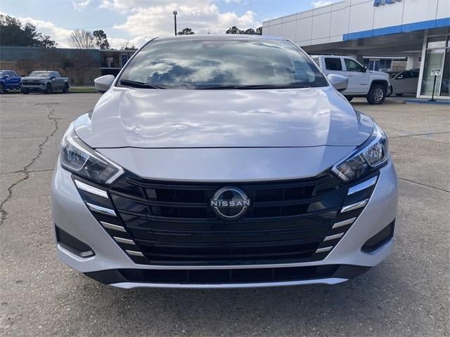2023 Nissan Versa SV