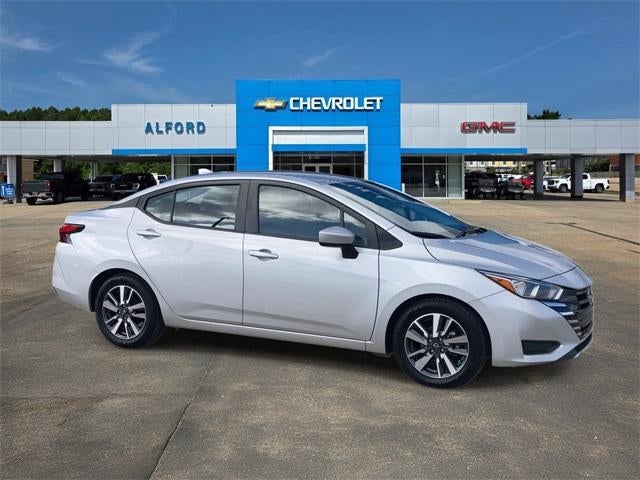 2023 Nissan Versa SV
