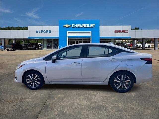 2023 Nissan Versa SV