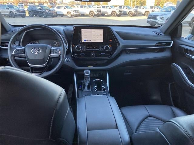 2023 Toyota Highlander XSE