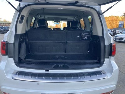 2022 INFINITI QX80 LUXE