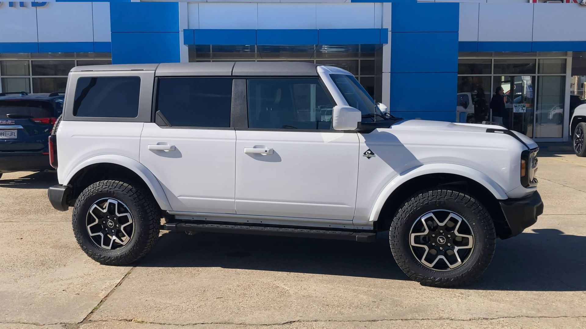 2024 Ford Bronco Outer Banks