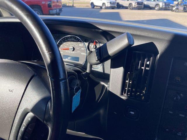 2023 Chevrolet Express Passenger 3500 1LS