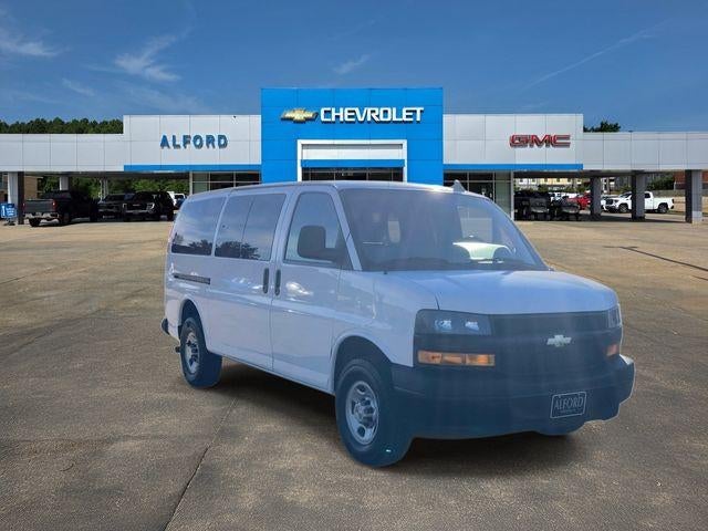 2023 Chevrolet Express Passenger 3500 1LS