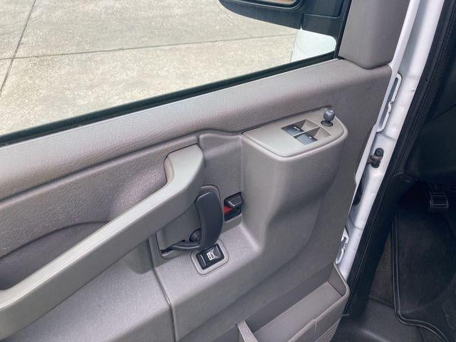 2017 Chevrolet Express Passenger 3500 LT