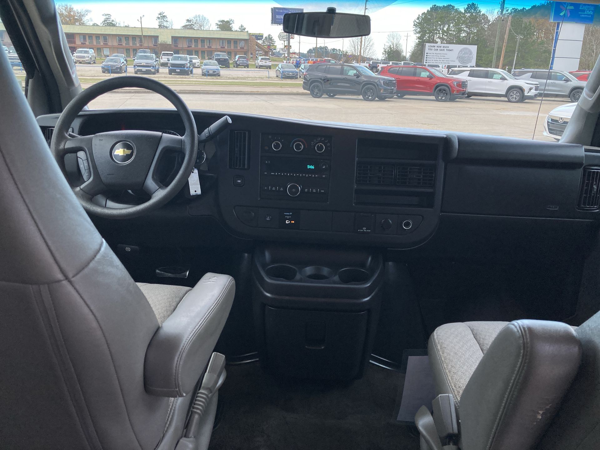 2017 Chevrolet Express Passenger 3500 LT