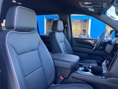 2025 GMC Yukon Elevation