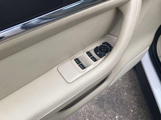 2014 Lincoln MKS 4dr Sdn 3.7L FWD