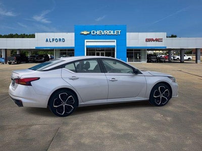 2025 Nissan Altima SR