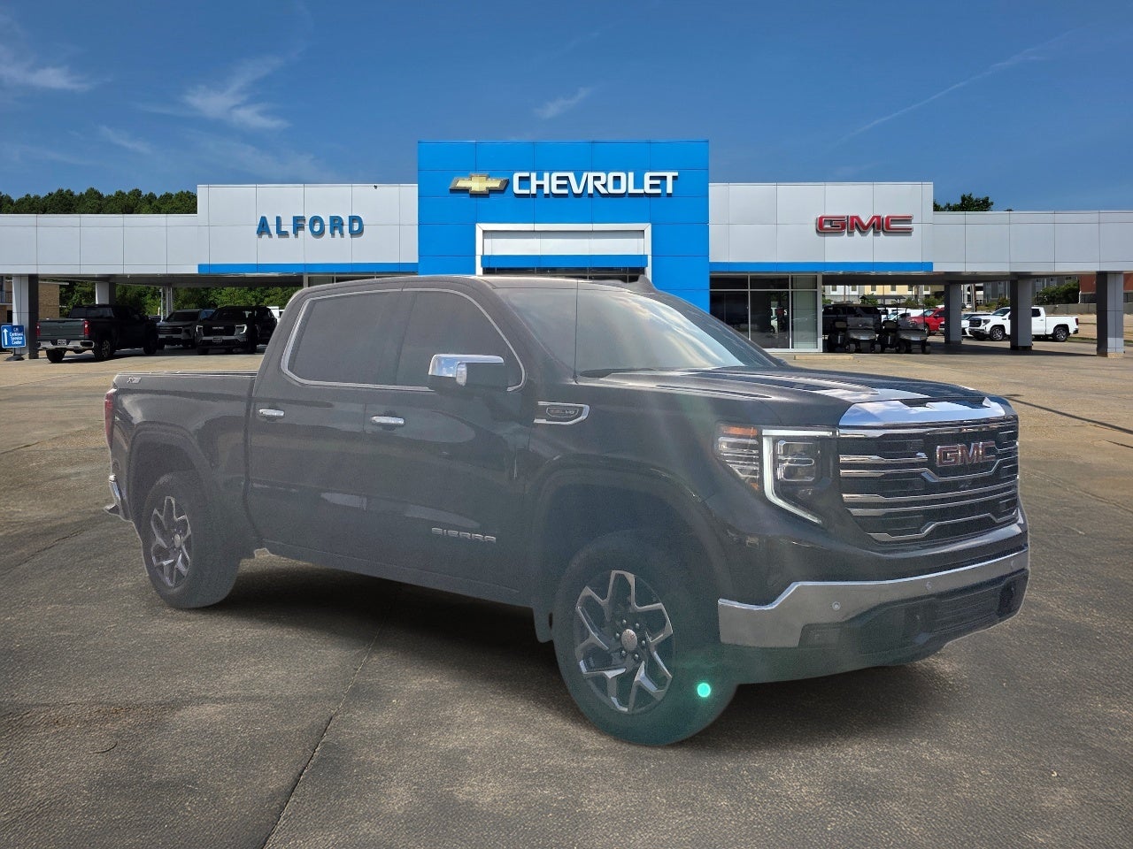 2025 GMC Sierra 1500 SLT