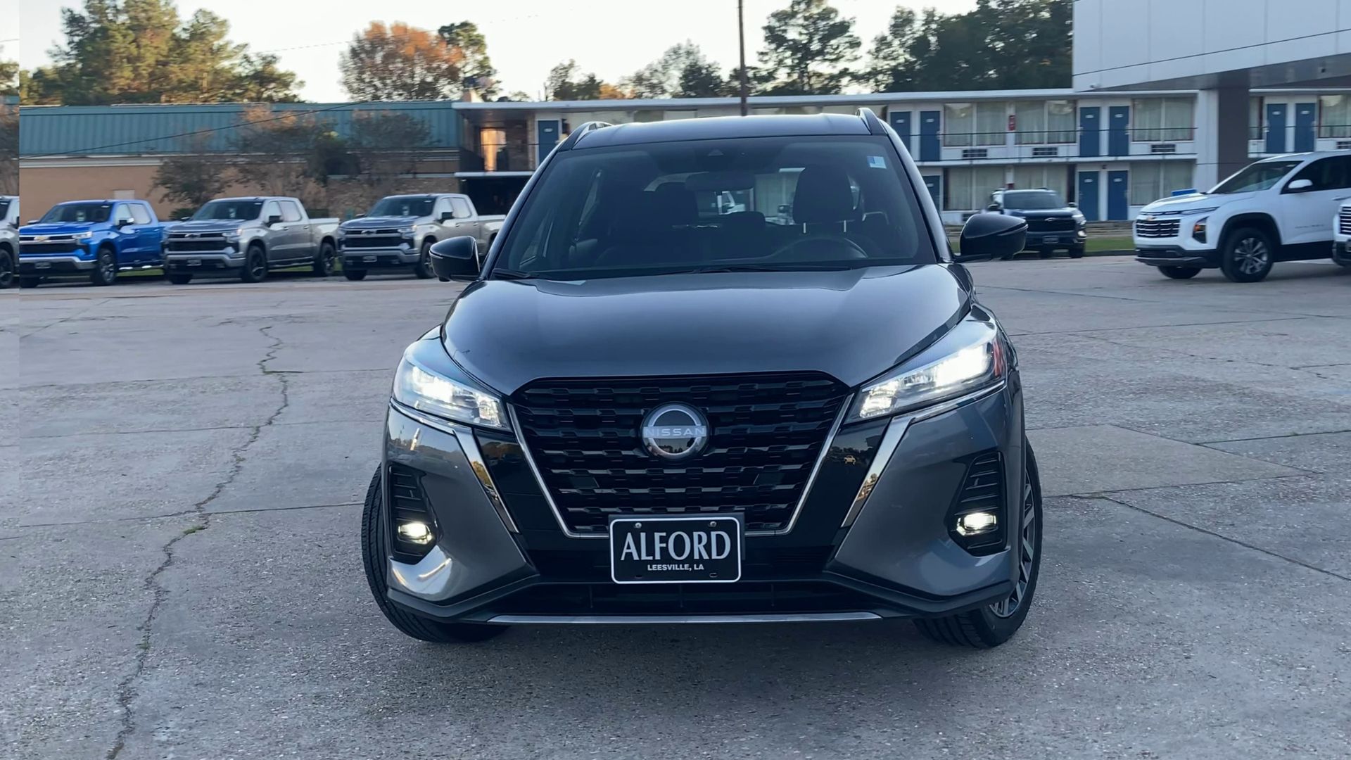 2024 Nissan Kicks SR