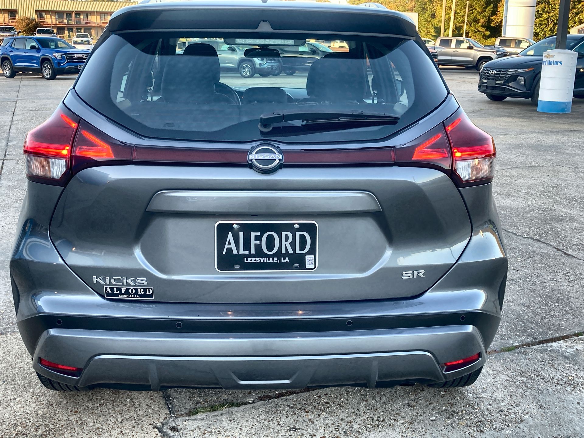 2024 Nissan Kicks SR